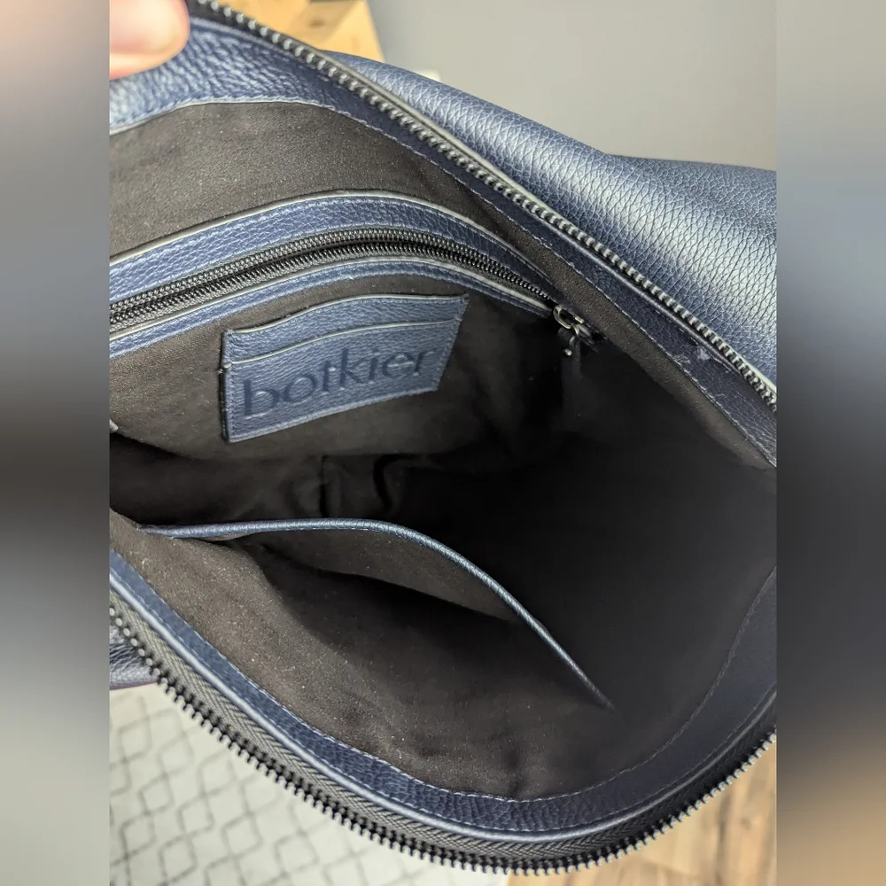 Botkier Blue Leather Shoulder Bag With Adjustable Metal Chain Link Strap.